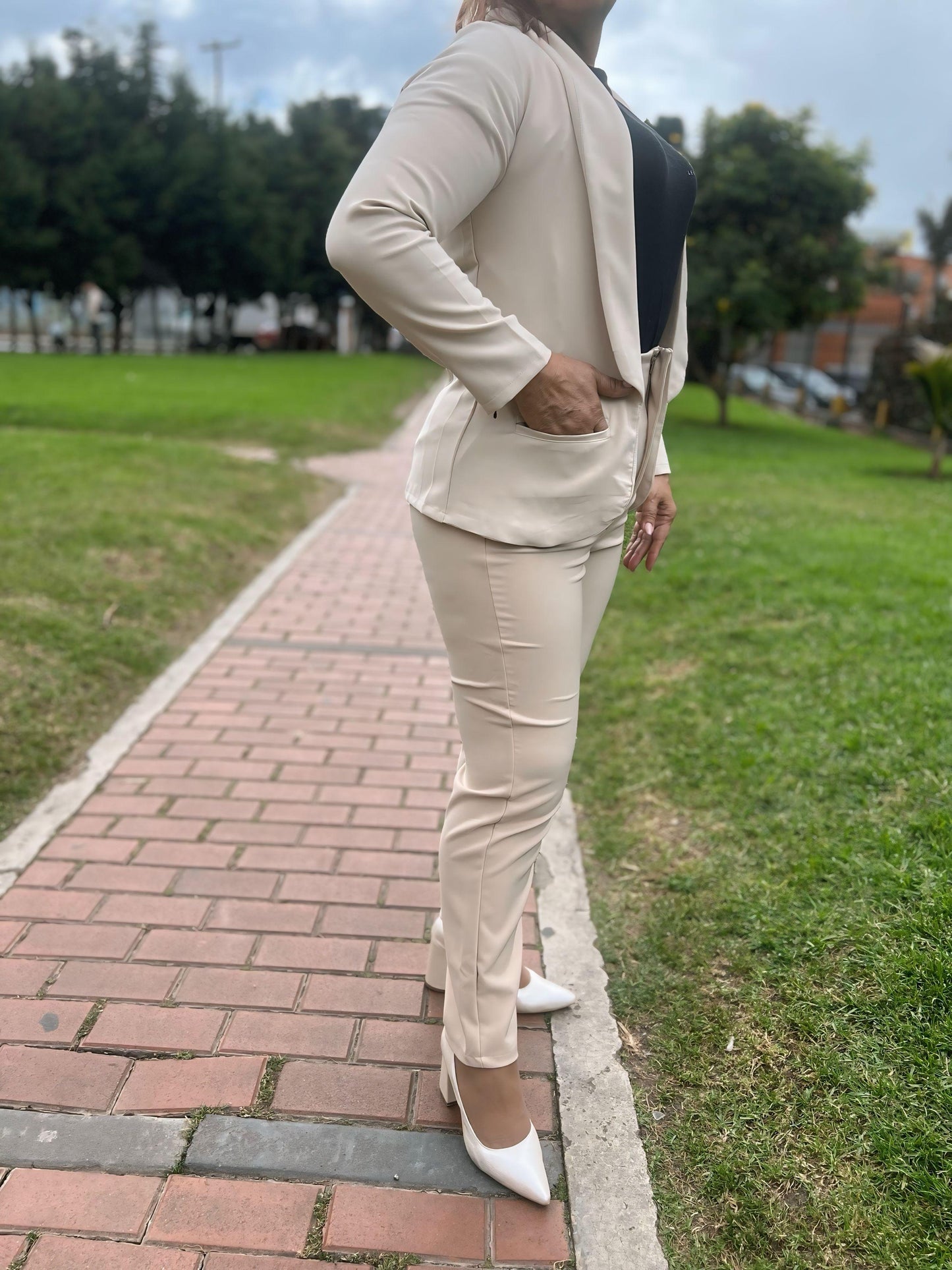 CONJUNTO PANTALON + BLAZER