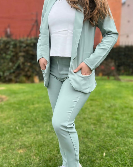 CONJUNTO PANTALON + BLAZER